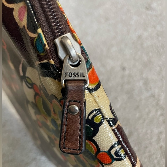 Fossil iPad Case - Picture 3 of 9